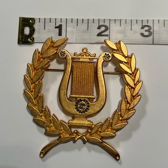 Karl Lagerfeld Bijoux Laurel & Lyre Brooch - Picture 5 of 5